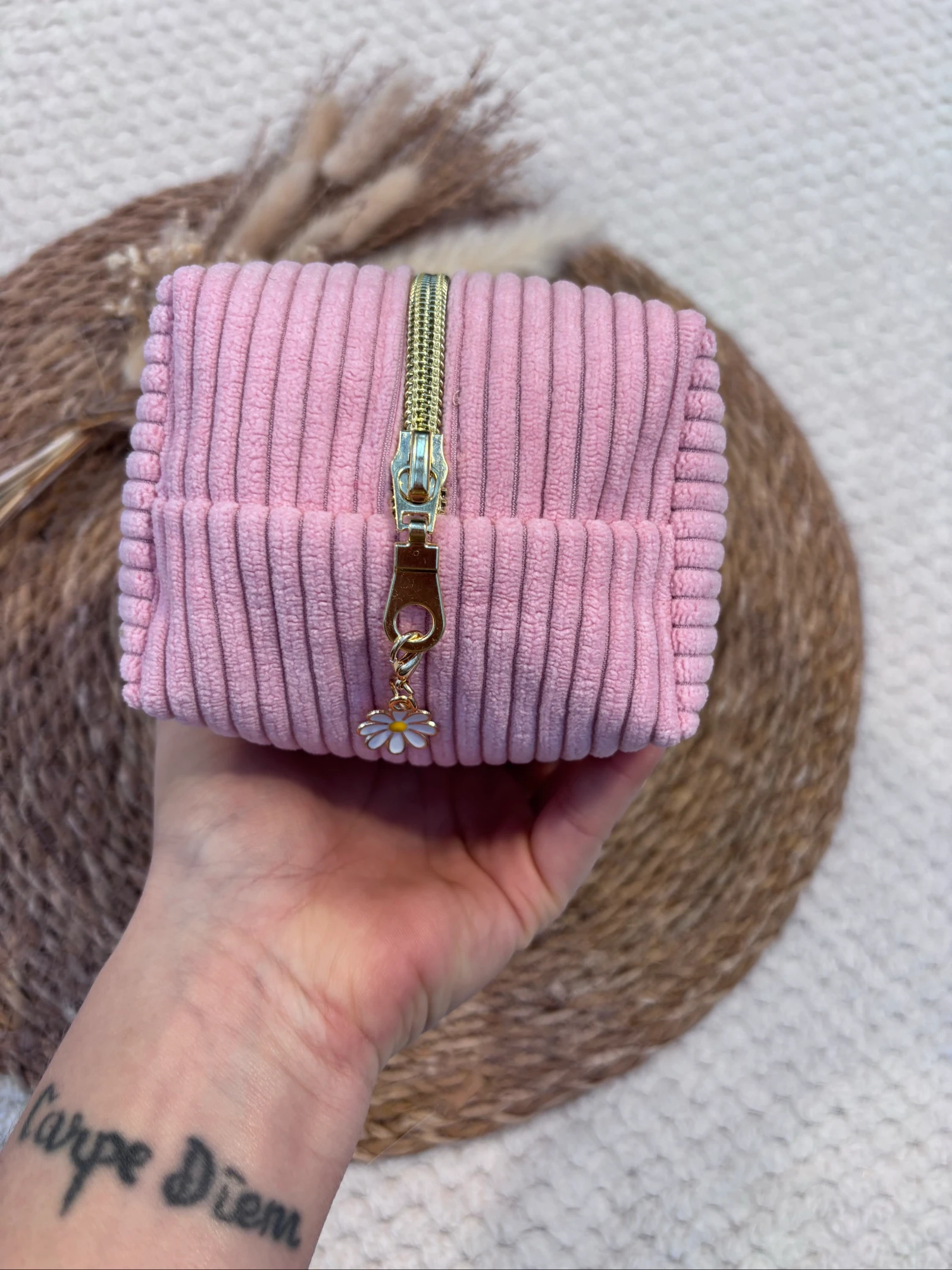 Pink Ribbed Velvet Makeup Bag – photo 2